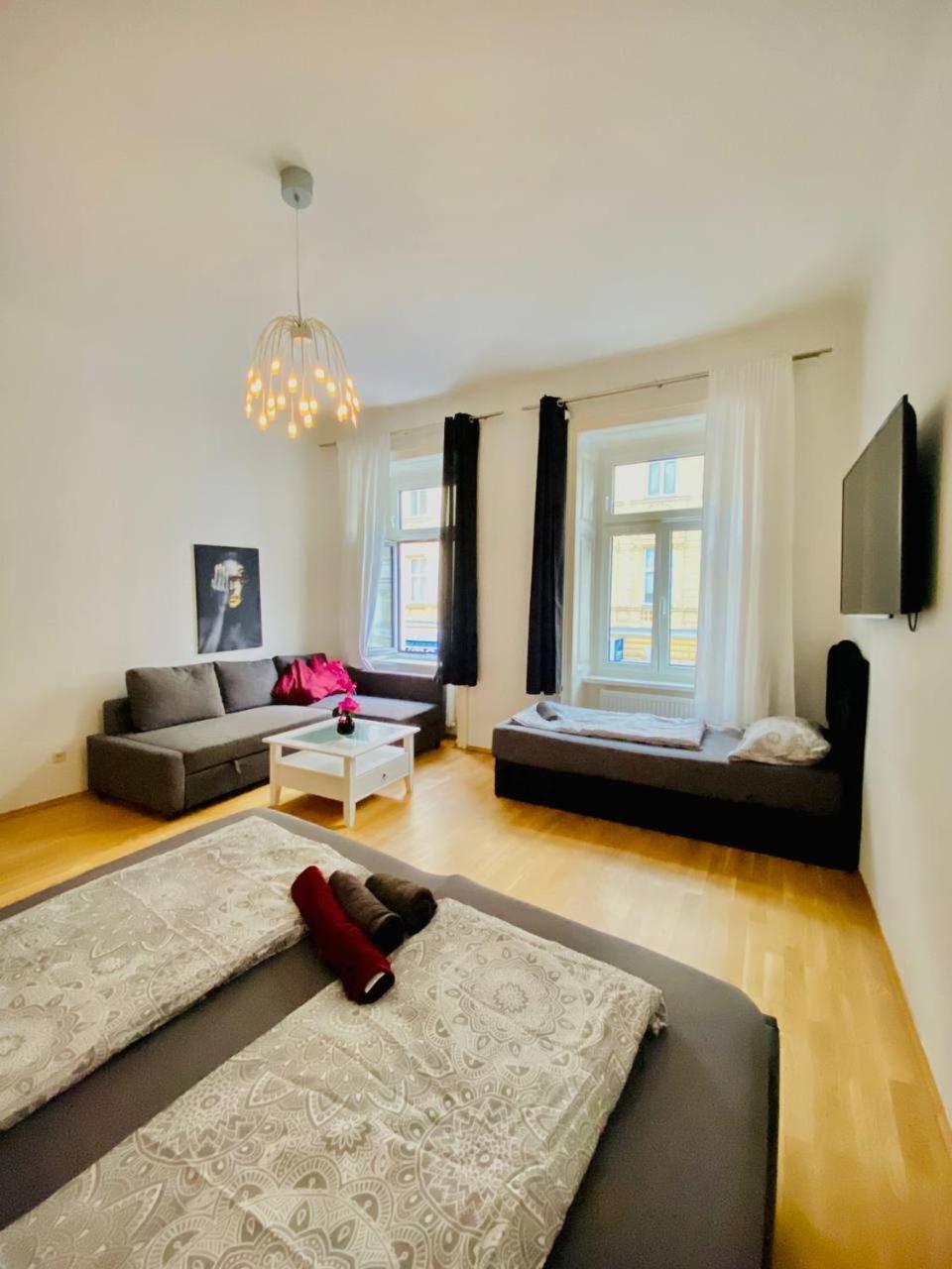 Family Apartment Th8 8 Vídeň Exteriér fotografie
