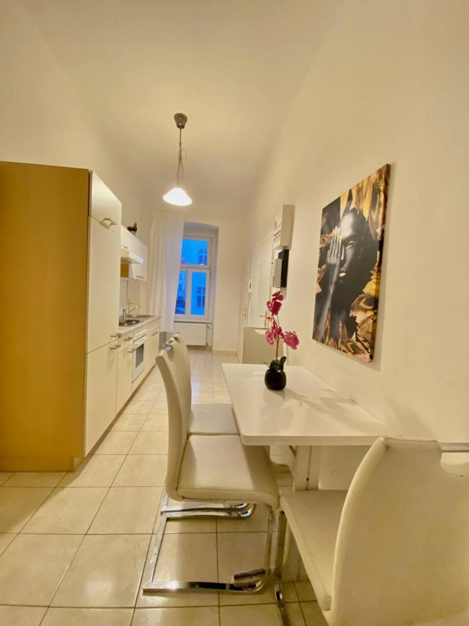 Family Apartment Th8 8 Vídeň Exteriér fotografie