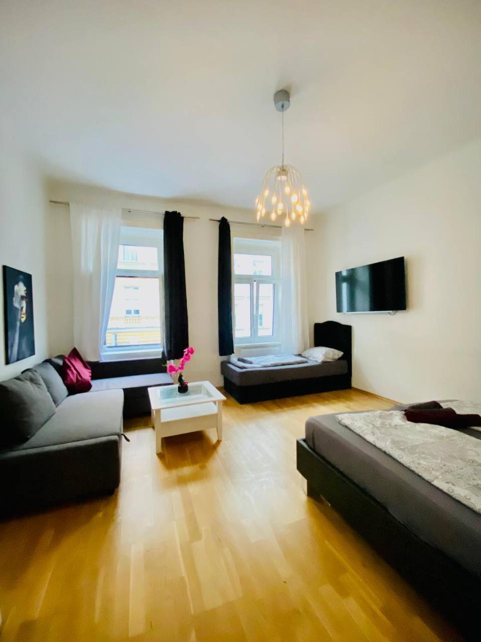 Family Apartment Th8 8 Vídeň Exteriér fotografie