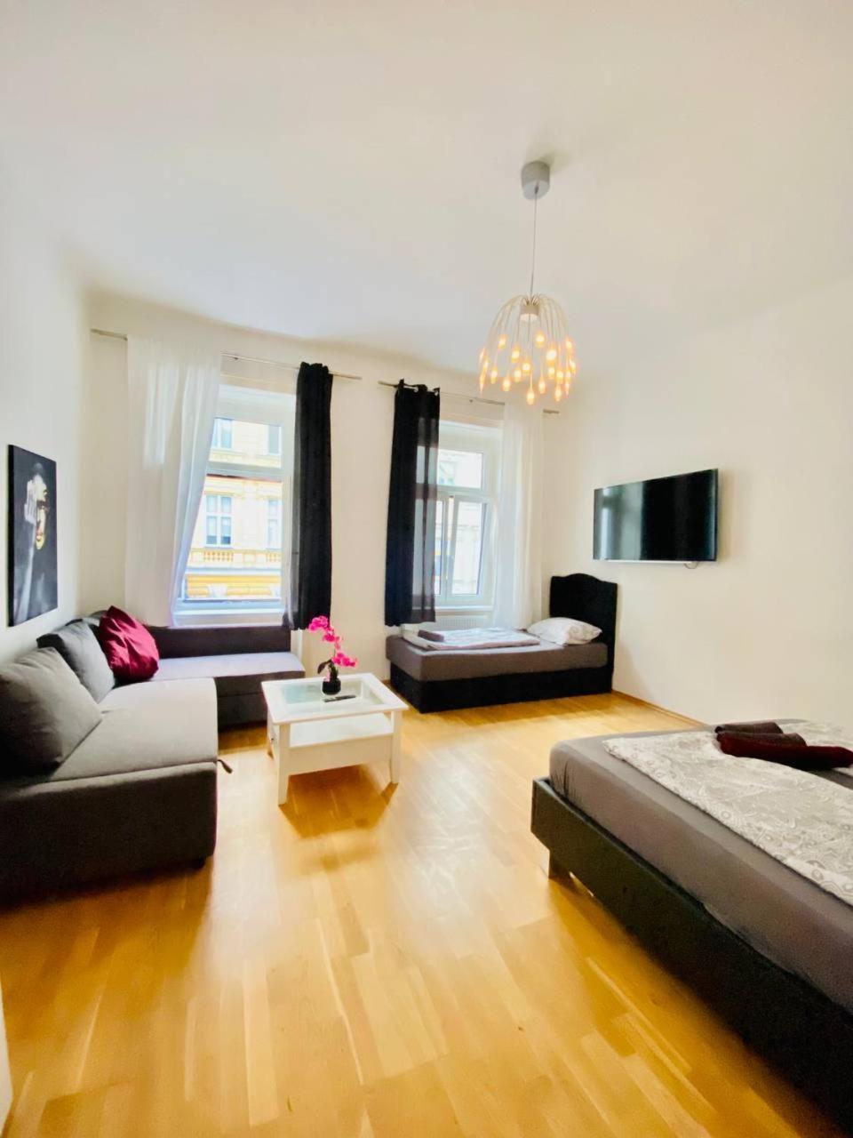 Family Apartment Th8 8 Vídeň Exteriér fotografie