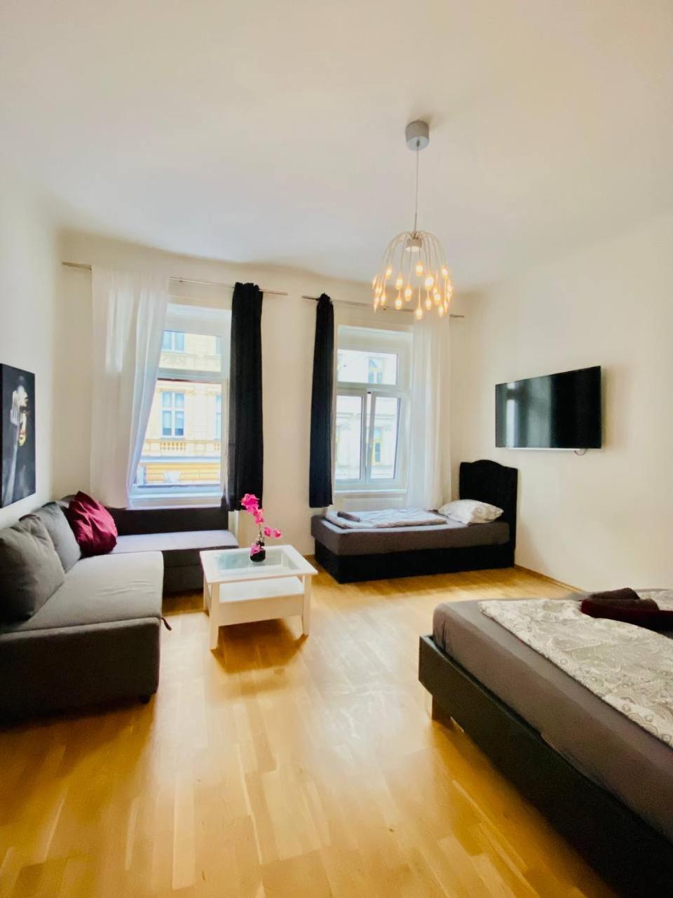 Family Apartment Th8 8 Vídeň Exteriér fotografie
