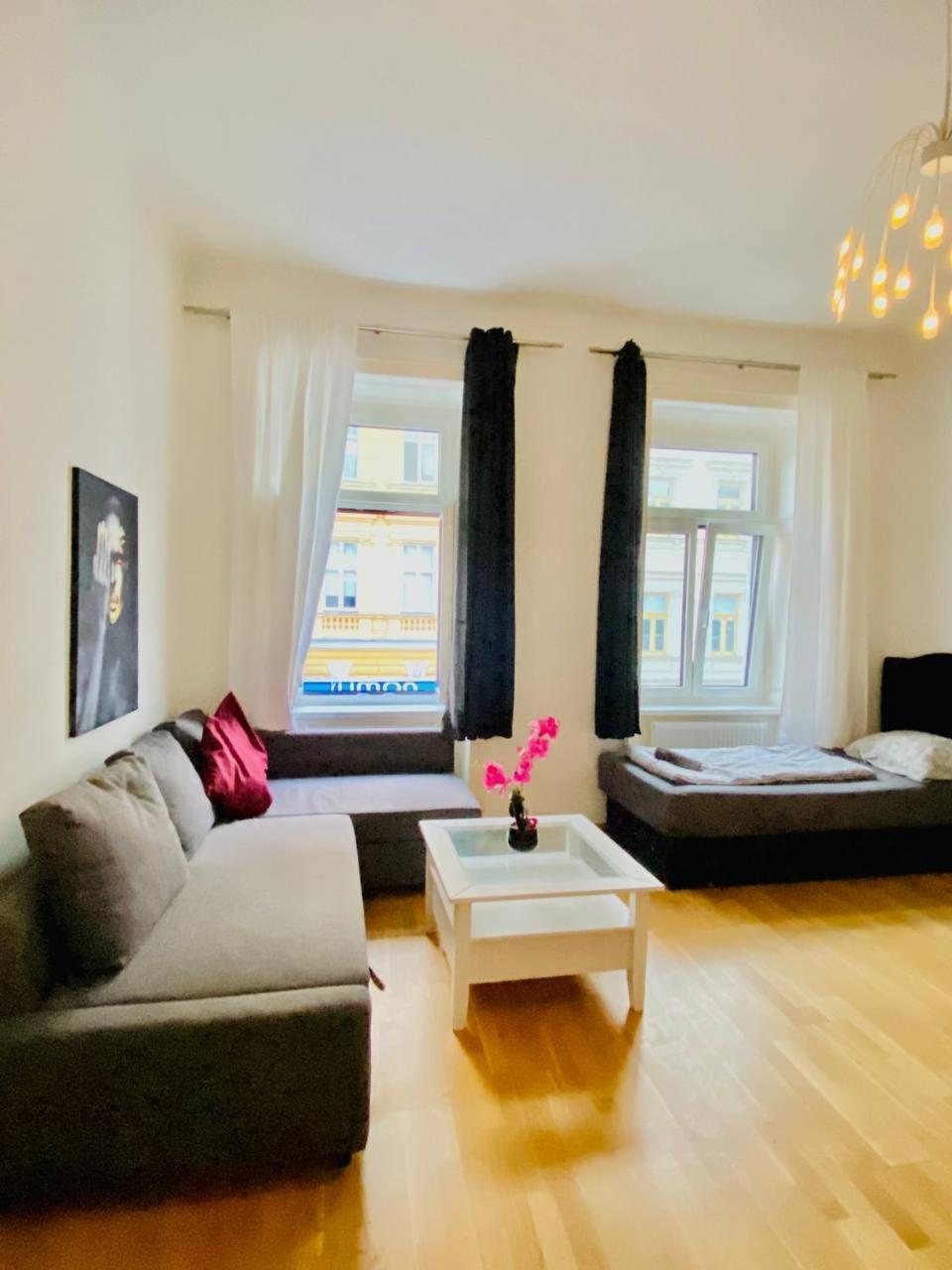 Family Apartment Th8 8 Vídeň Exteriér fotografie