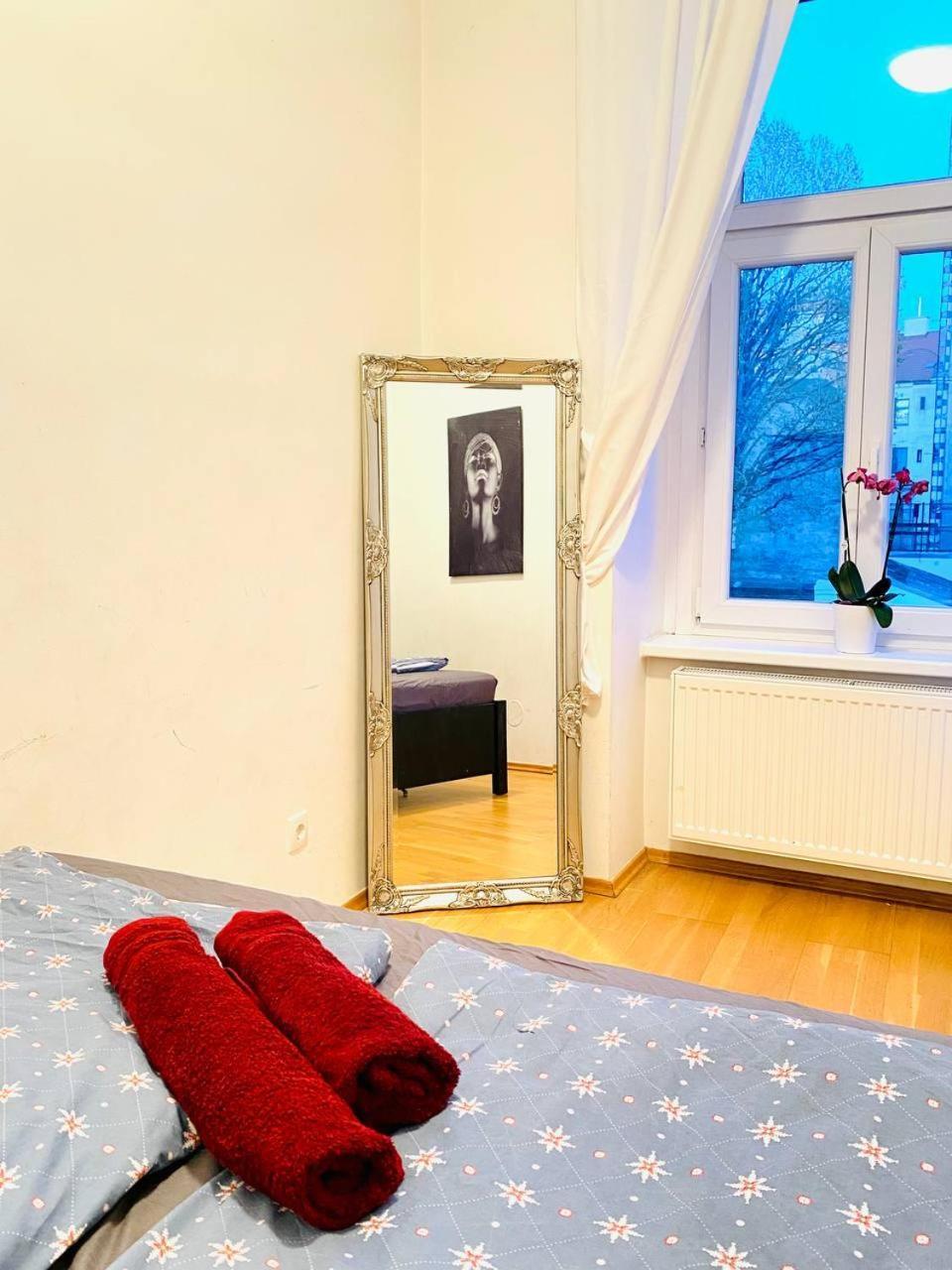 Family Apartment Th8 8 Vídeň Exteriér fotografie